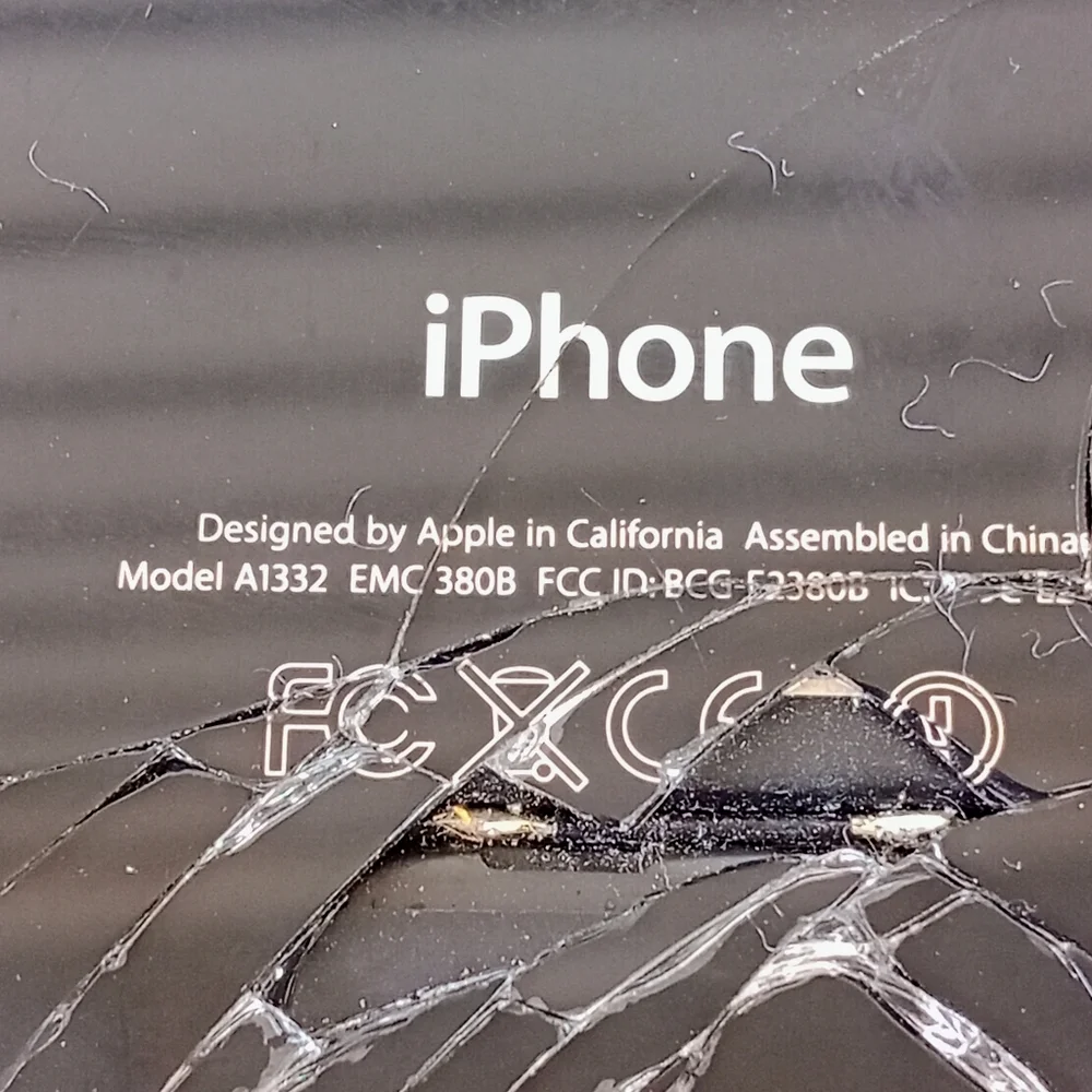 iPhone ( For parts only ) !!!